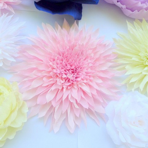 Бумажный цветок для оформления "Хризантема розовая"